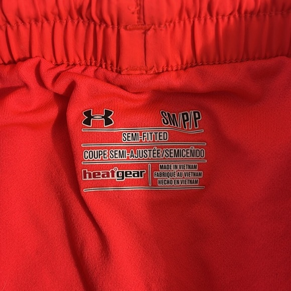 Under Armour semi fitted heat gear running shorts Size small bright pink orange - Picture 4 of 5
